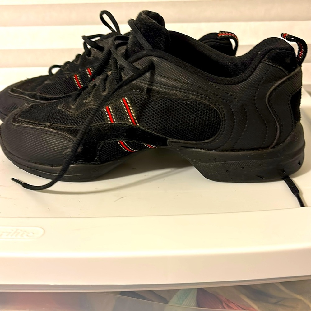 Sansha size 8.5 black with red detail dance sneaker